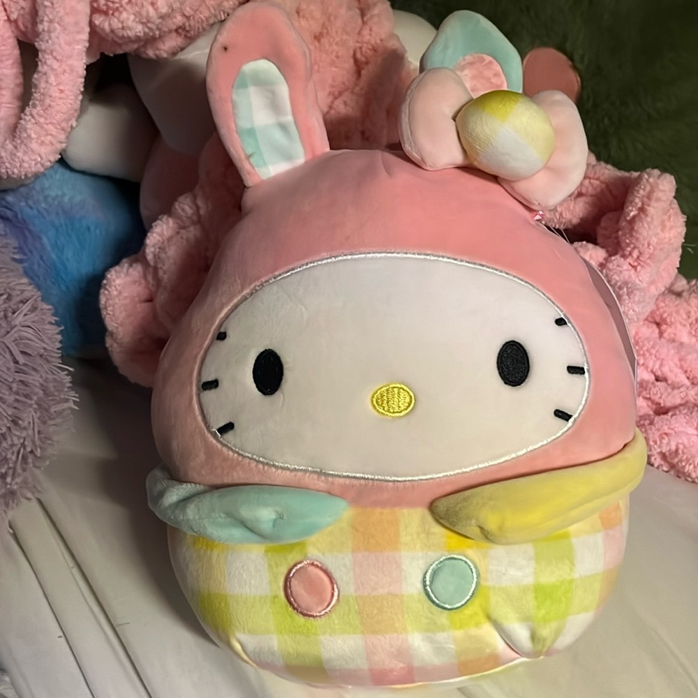 Hello Kitty Easter Squishmallow